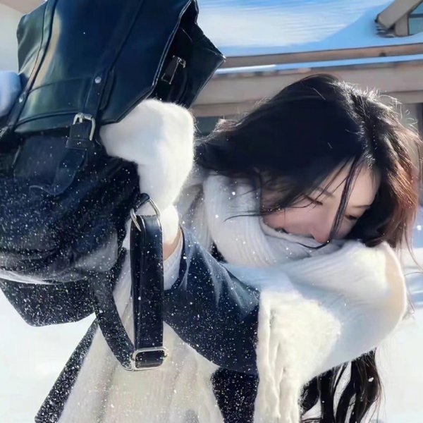 我和他都是新郎。